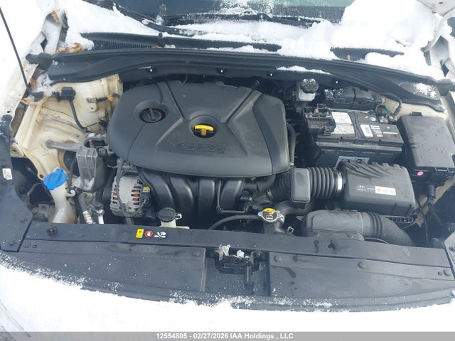KMHH35LE1JU073205 Hyundai Elantra Gt Gl