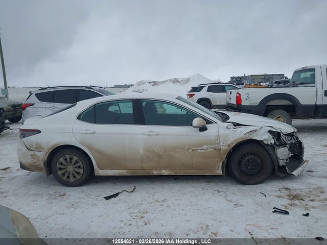 4T1C11AK4NU660361 Toyota CAMRY LE