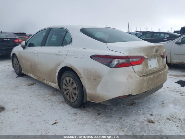 4T1C11AK4NU660361 Toyota CAMRY LE
