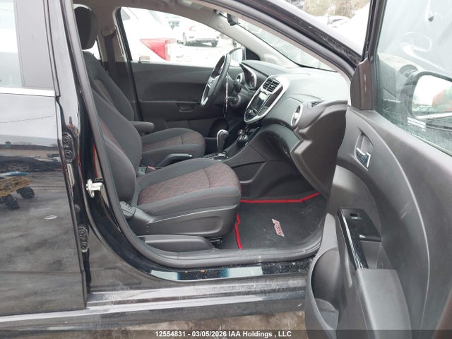 1G1JD6SH1J4134372 Chevrolet SONIC LT