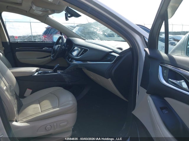 5GAEVAKW5JJ274094 Buick Enclave Essence