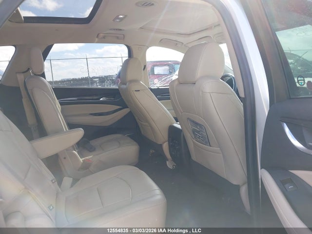 5GAEVAKW5JJ274094 Buick Enclave Essence