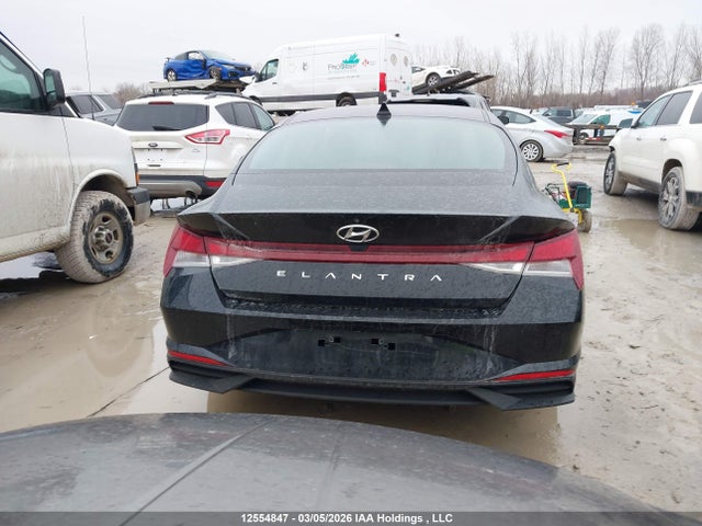 KMHLM4AG3MU112130 Hyundai Elantra Preferred Ivt