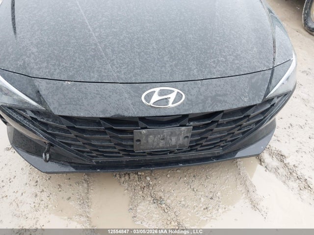 KMHLM4AG3MU112130 Hyundai Elantra Preferred Ivt