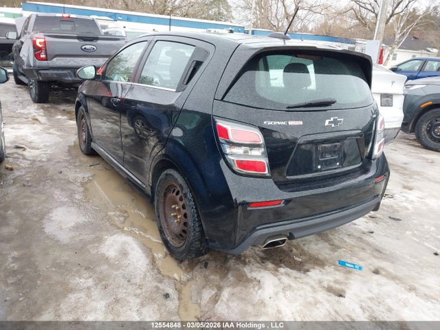 1G1JD6SB4J4105718 Chevrolet SONIC LT