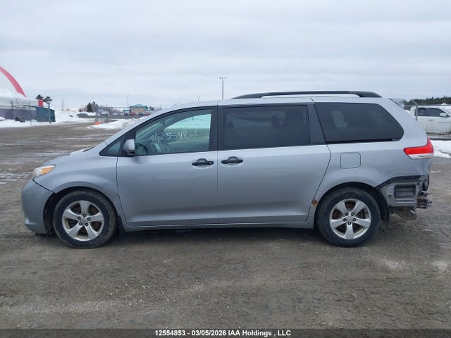 12554853 :رقم المزاد ، 5TDZK3DC1CS195650 vin ، 2012 Toyota Sienna V6 7 Passenger مزاد بيع