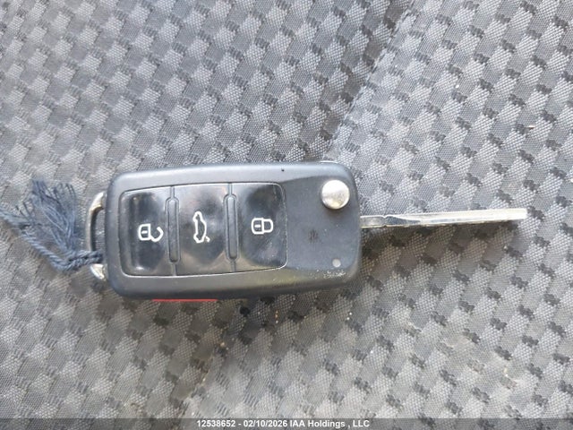 1VWAV7A32FC093213 Volkswagen Passat 2.0 Tdi Trendline