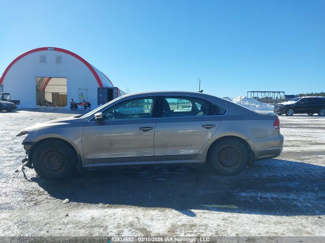 1VWAV7A32FC093213 Volkswagen Passat 2.0 Tdi Trendline
