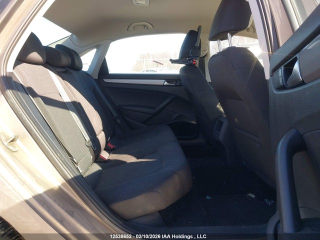 1VWAV7A32FC093213 Volkswagen Passat 2.0 Tdi Trendline