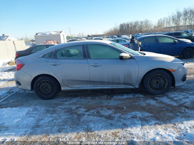 Honda CIVIC SE 2018 2HGFC2F66JH038971 Image 13