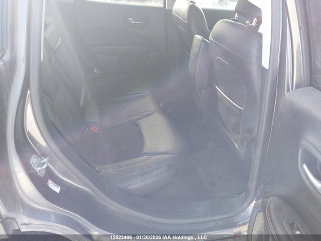 3C4NJDBB6JT432654 Jeep Compass North
