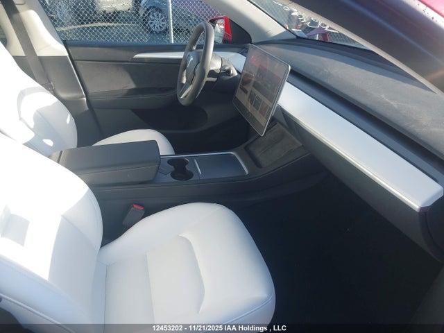 7SAYGAEE2PF669331 Tesla Model Y Long Range