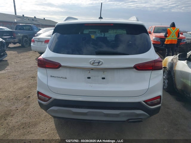 Hyundai Santa Fe Essential 2019 5NMS23AD8KH112229 Image 16