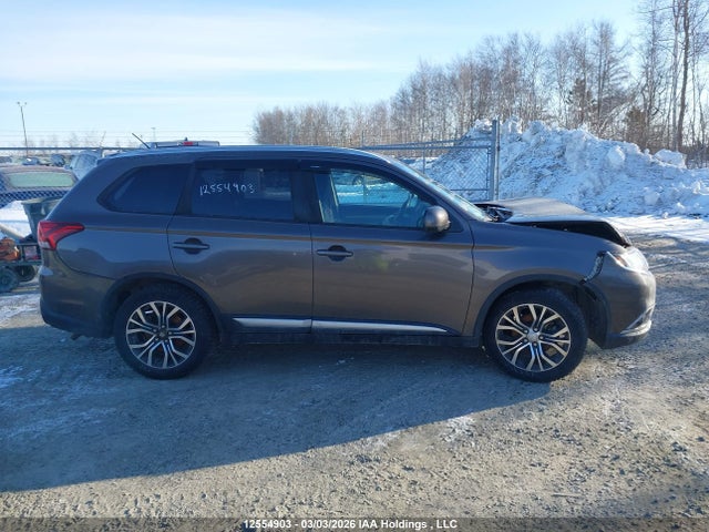 JA4AZ2A35GZ610555 Mitsubishi Outlander Es