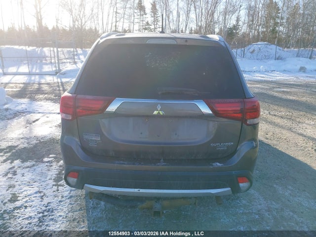 JA4AZ2A35GZ610555 Mitsubishi Outlander Es