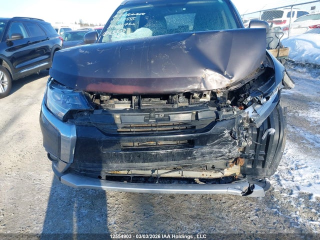 JA4AZ2A35GZ610555 Mitsubishi Outlander Es