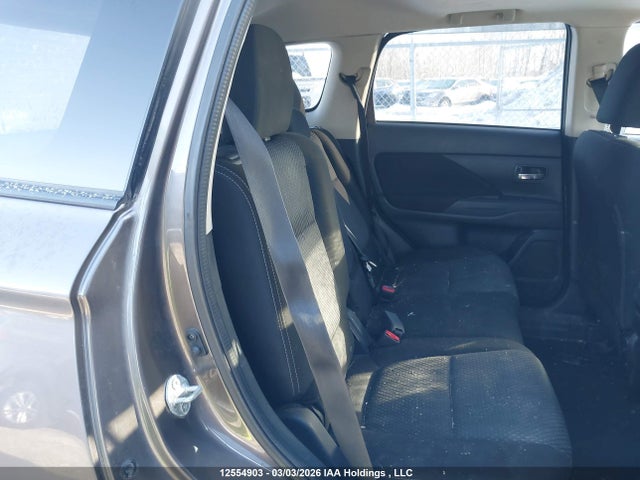 JA4AZ2A35GZ610555 Mitsubishi Outlander Es