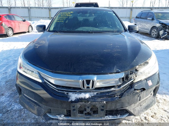 1HGCR3F90GA800121 Honda Accord Touring