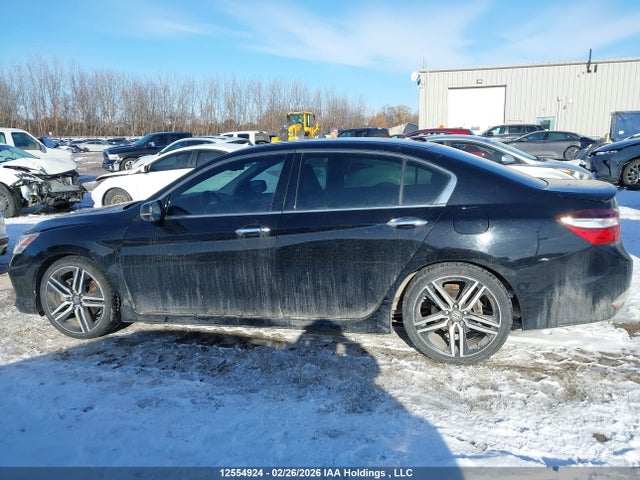 1HGCR3F90GA800121 Honda Accord Touring