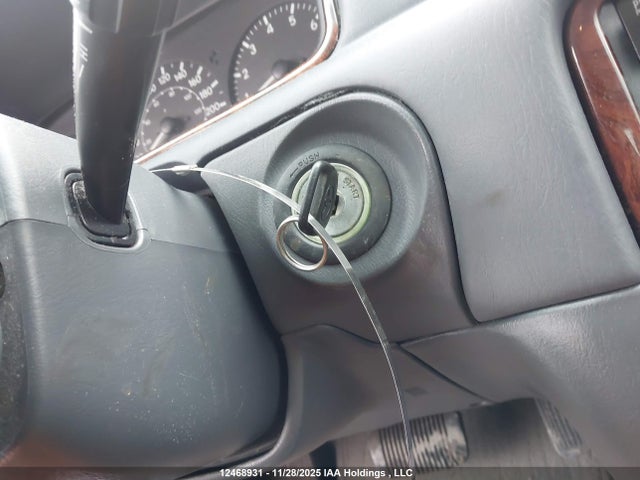 12468931 :رقم المزاد ، 4T1BG22K1WU205175 vin ، 1998 Toyota Camry Ce/le/xle مزاد بيع