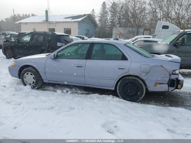 12468931 :رقم المزاد ، 4T1BG22K1WU205175 vin ، 1998 Toyota Camry Ce/le/xle مزاد بيع