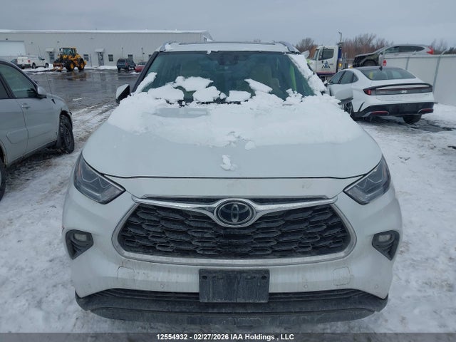 5TDDZRBH5NS202514 Toyota Highlander Limited