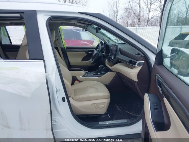 5TDDZRBH5NS202514 Toyota Highlander Limited