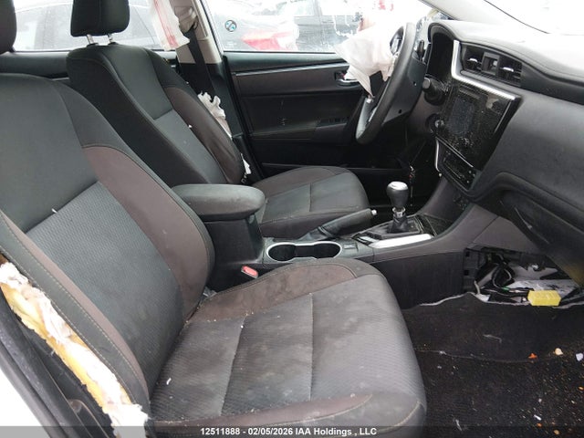 2T1BURHE4KC218498 Toyota COROLLA LE