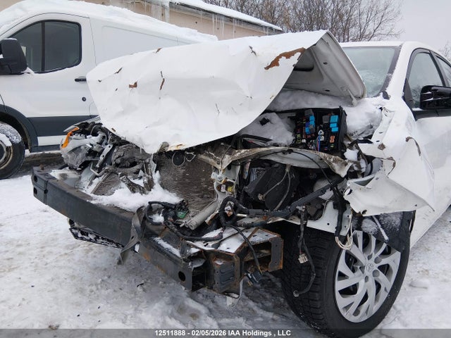 2T1BURHE4KC218498 Toyota COROLLA LE