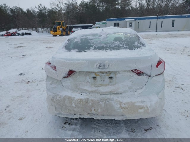 Продажа на аукционе авто 2015 Hyundai Elantra Gl, vin: 5NPDH4AE5FH627381, номер лота: 12520994