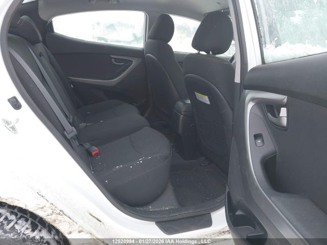 Продажа на аукционе авто 2015 Hyundai Elantra Gl, vin: 5NPDH4AE5FH627381, номер лота: 12520994