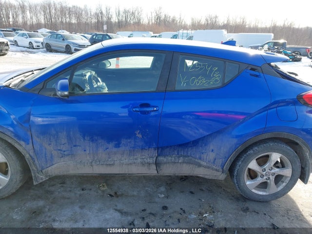 NMTKHMBX6JR065323 Toyota C-HR