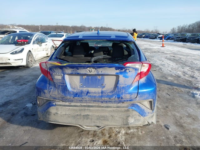 NMTKHMBX6JR065323 Toyota C-HR