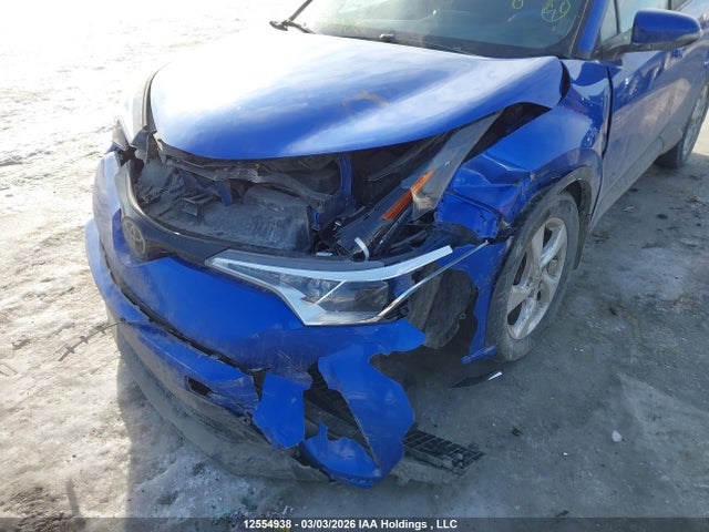 NMTKHMBX6JR065323 Toyota C-HR