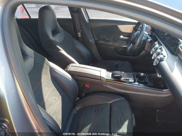 WDD3F4HB8KJ069384 Mercedes-Benz A 250 4matic