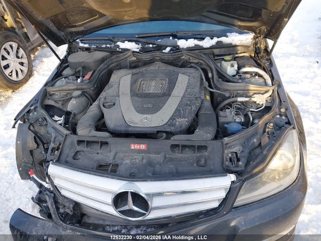 2012 Mercedes-benz C 250 4matic მანქანა იყიდება აუქციონზე, vin: WDDGF8FB6CA692886, აუქციონის ნომერი: 12532230