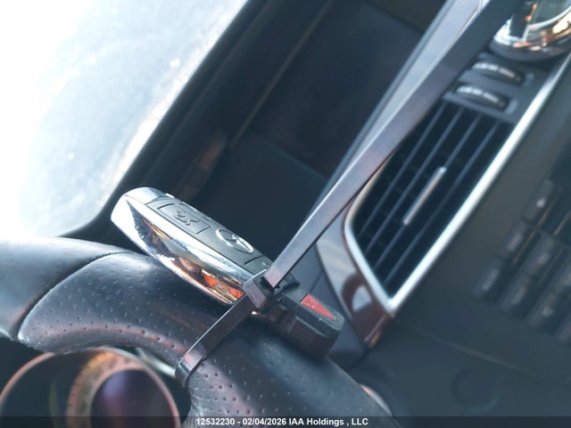 2012 Mercedes-benz C 250 4matic მანქანა იყიდება აუქციონზე, vin: WDDGF8FB6CA692886, აუქციონის ნომერი: 12532230