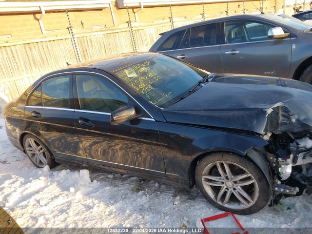 2012 Mercedes-benz C 250 4matic მანქანა იყიდება აუქციონზე, vin: WDDGF8FB6CA692886, აუქციონის ნომერი: 12532230