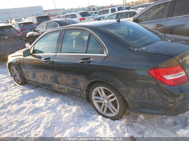 2012 Mercedes-benz C 250 4matic მანქანა იყიდება აუქციონზე, vin: WDDGF8FB6CA692886, აუქციონის ნომერი: 12532230