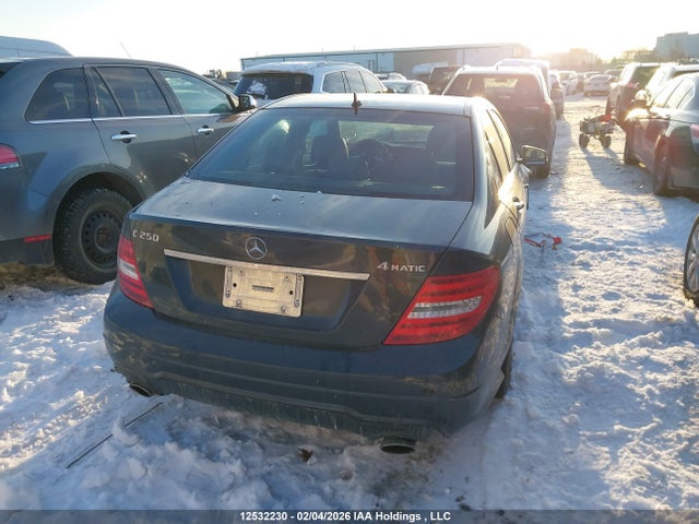 2012 Mercedes-benz C 250 4matic მანქანა იყიდება აუქციონზე, vin: WDDGF8FB6CA692886, აუქციონის ნომერი: 12532230