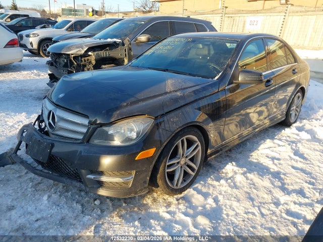 2012 Mercedes-benz C 250 4matic მანქანა იყიდება აუქციონზე, vin: WDDGF8FB6CA692886, აუქციონის ნომერი: 12532230