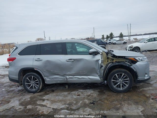 Продажа на аукционе авто 2018 Toyota Highlander Hybrid Xle, vin: 5TDJGRFH6JS050207, номер лота: 12554960