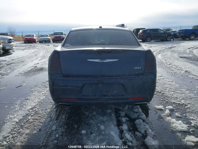 Chrysler 300 S 2016 2C3CCABG8GH320617 Image 16