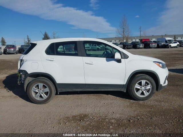 3GNCJNSB6KL342684 Chevrolet TRAX LS