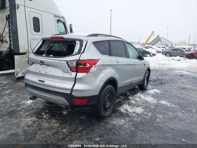 1FMCU9H9XJUC94067 Ford ESCAPE SEL