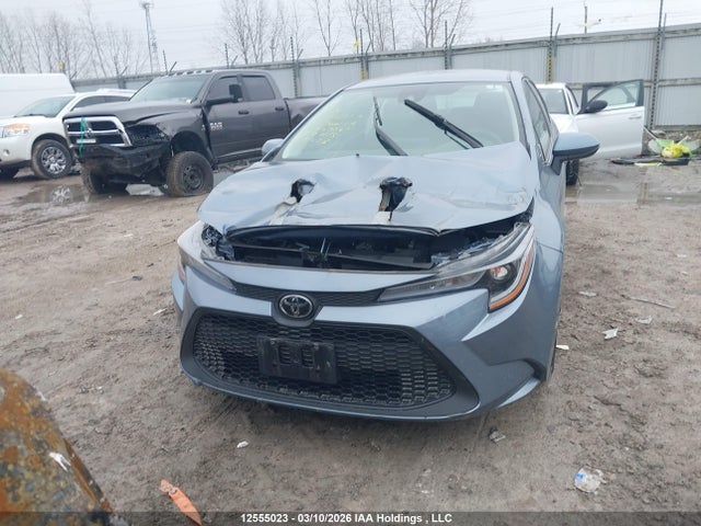 12555023 :رقم المزاد ، 5YFBPMBE2NP347041 vin ، 2022 Toyota Corolla Le/xle مزاد بيع