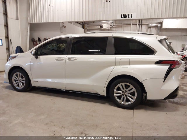 2021 Toyota Sienna Limited 7-passenger მანქანა იყიდება აუქციონზე, vin: 5TDGRKEC2MS011846, აუქციონის ნომერი: 12555052