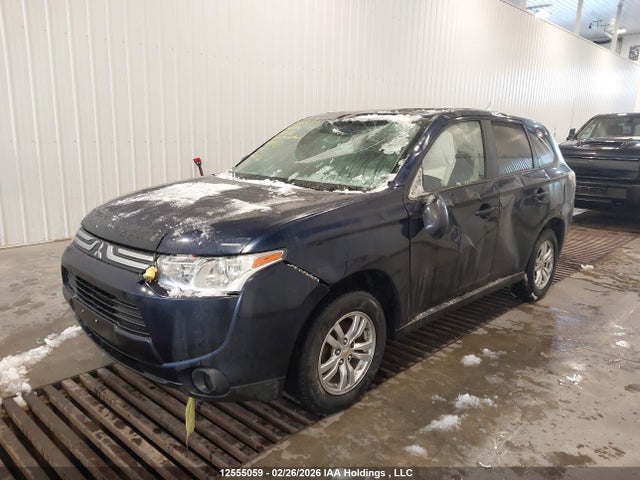 JA4AZ2A3XEZ602478 Mitsubishi Outlander Es