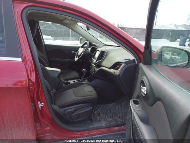 1C4PJLCB3FW607350 Jeep Cherokee North