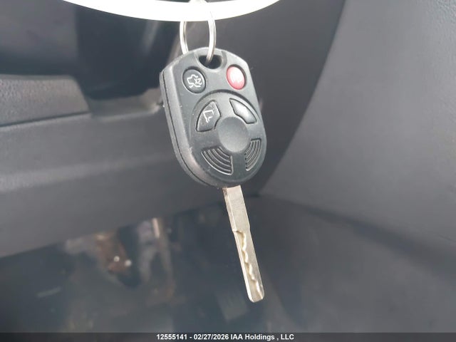 1FADP3K21GL400242 Ford FOCUS SE